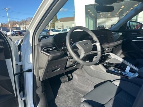 New 2025 Audi Q5 Premium Plus image 16