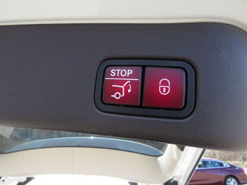 Used 2017 Mercedes-Benz GLE 350 4MATIC image 18