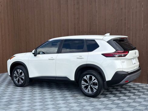 Used 2023 Nissan Rogue SV FWD image 14