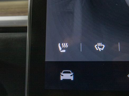 Used 2024 Tesla Model Y Long Range AWD/4WD image 25