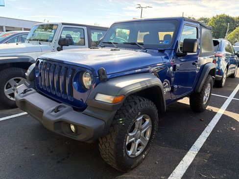 Used 2019 Jeep Wrangler Sport AWD/4WD image 2