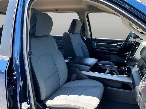 Used 2019 RAM 1500 Big Horn AWD/4WD image 9