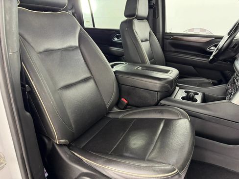 Used 2023 Chevrolet Suburban Premier AWD/4WD image 33