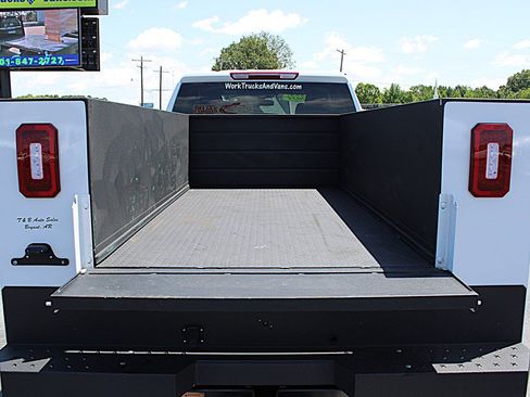 Used 2025 Chevrolet Silverado 2500 W/T w/ WT Convenience Package AWD/4WD image 18