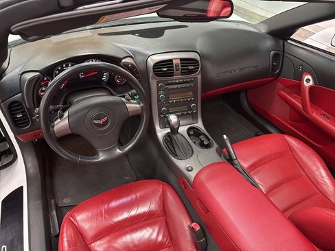 Used 2006 Chevrolet Corvette Coupe w/ Preferred Equipment Group image 16