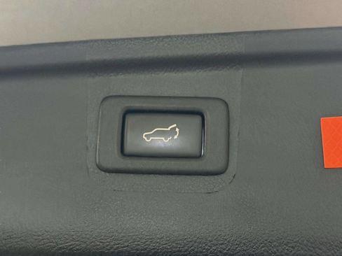 Used 2017 Subaru Outback 3.6R Limited image 10