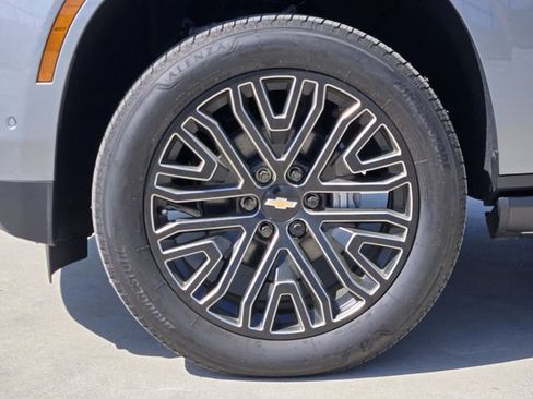 New 2026 Chevrolet Tahoe Premier image 8