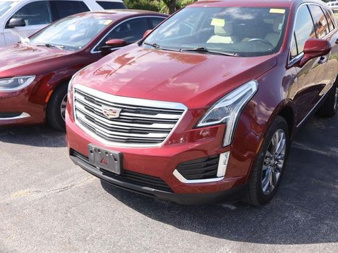 Used 2017 Cadillac XT5 Premium Luxury FWD image 5