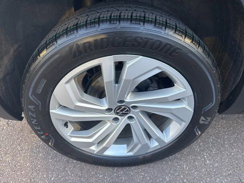 Used 2021 Volkswagen Atlas Cross Sport SEL image 38