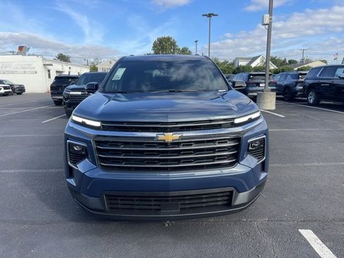 New 2026 Chevrolet Traverse LT w/ Driver Confidence Package image 2