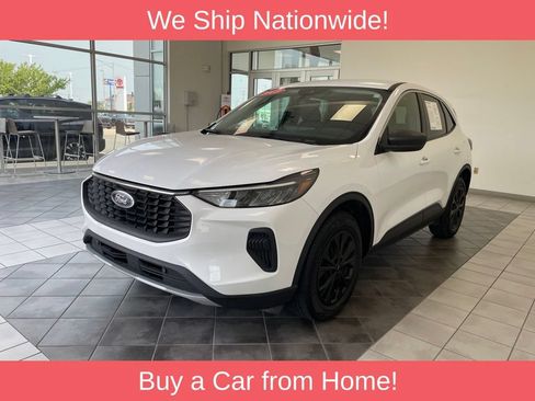 Used 2023 Ford Escape Active w/ Tech Pack #1 AWD/4WD image 2