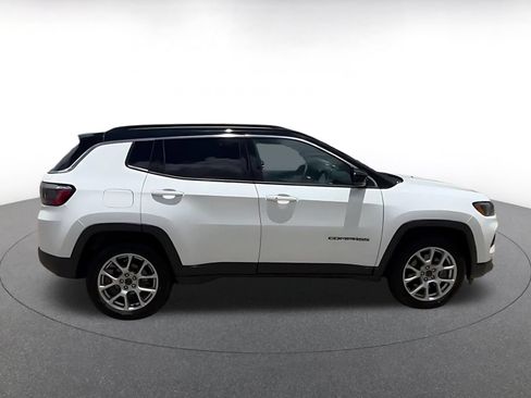Used 2025 Jeep Compass Limited AWD/4WD image 16