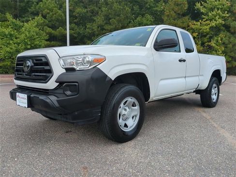 Used 2019 Toyota Tacoma SR image 8