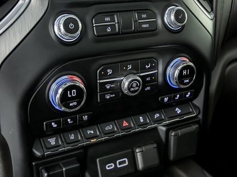 Used 2021 GMC Sierra 2500 Denali w/ Denali Ultimate Package image 36