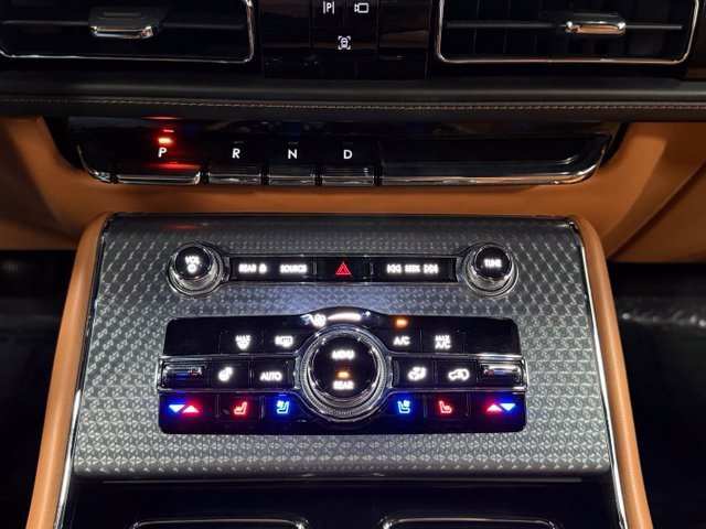 Used 2023 Lincoln Aviator Black Label AWD/4WD image 29