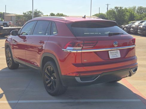 Used 2023 Volkswagen Atlas Cross Sport SE w/ Black Wheel Package FWD image 5