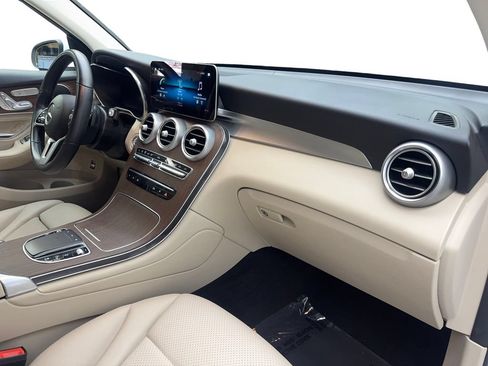 Used 2022 Mercedes-Benz GLC 300 w/ Premium Package Lite image 49