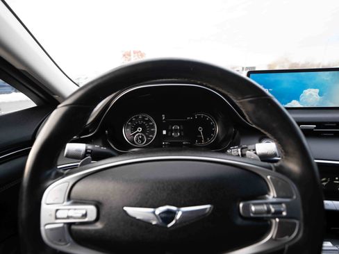 Used 2023 Genesis GV70 2.5T w/ Advanced Package image 15