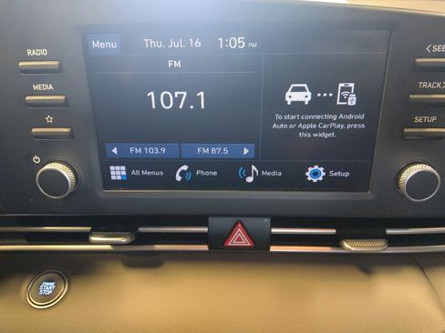 Used 2025 Hyundai Elantra Sport FWD image 25
