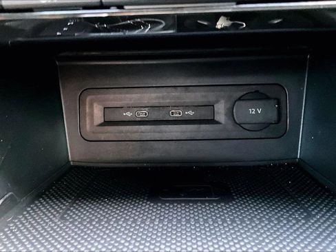 Used 2023 Volkswagen Atlas SE FWD image 25