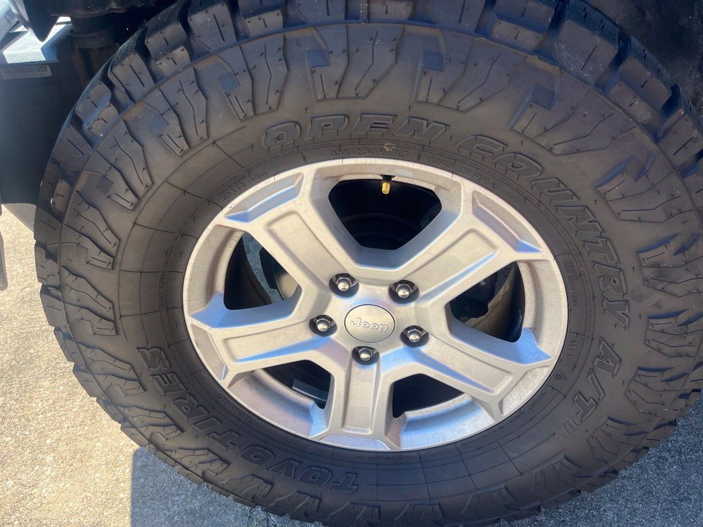 Used 2010 Jeep Wrangler Sport AWD/4WD image 13
