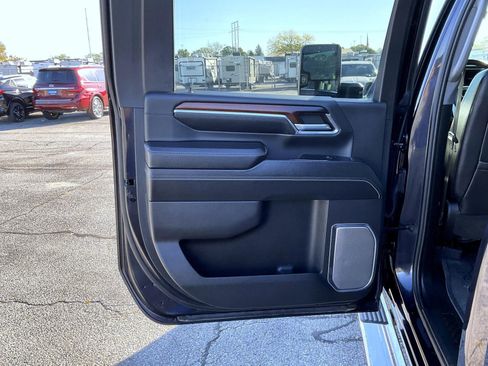 Used 2024 GMC Sierra 3500 Denali w/ Technology Package image 20
