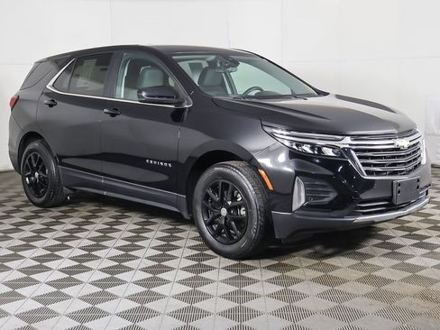 Used 2024 Chevrolet Equinox LT image 48