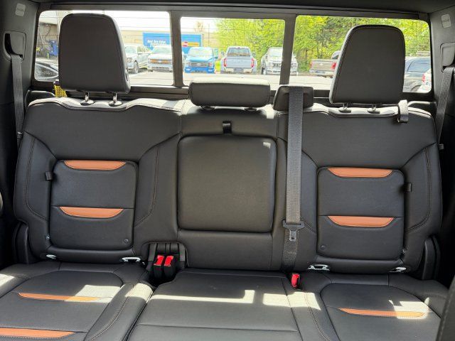 Used 2022 GMC Sierra 1500 AT4 w/ AT4 Carbonpro Edition AWD/4WD image 13