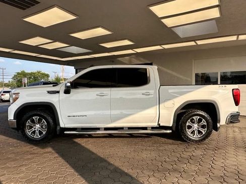 Used 2019 GMC Sierra 1500 SLE w/ SLE Value Package AWD/4WD image 2