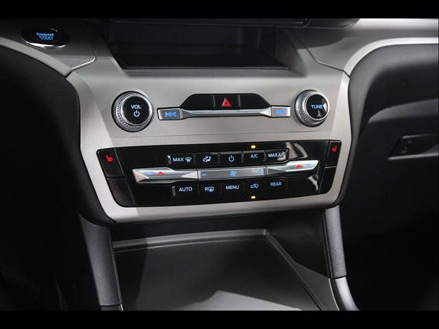 Used 2022 Ford Explorer XLT AWD/4WD image 13