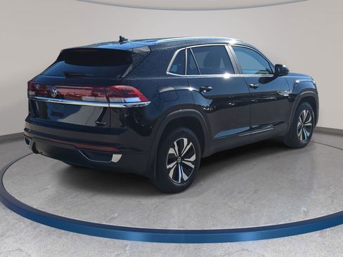 Used 2024 Volkswagen Atlas Cross Sport SE AWD/4WD image 5