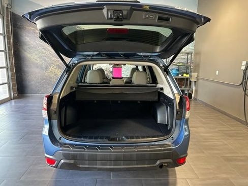 Used 2021 Subaru Forester Premium AWD/4WD image 29