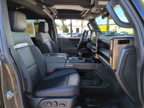 Used 2024 GMC Hummer EV 2X w/ Extreme Off-Road Package image 31