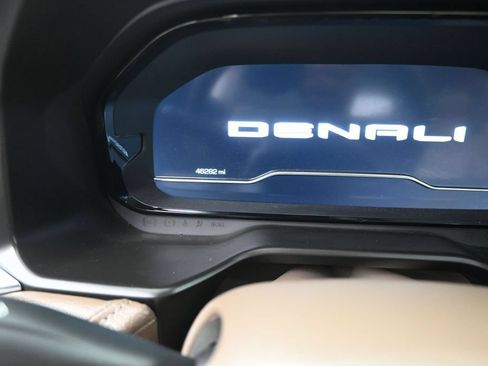 Used 2023 GMC Yukon Denali AWD/4WD image 23