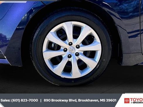 Used 2024 Toyota Corolla LE image 7