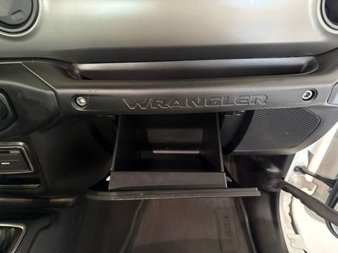 Used 2023 Jeep Wrangler Unlimited w/ Cold Weather Group AWD/4WD image 57