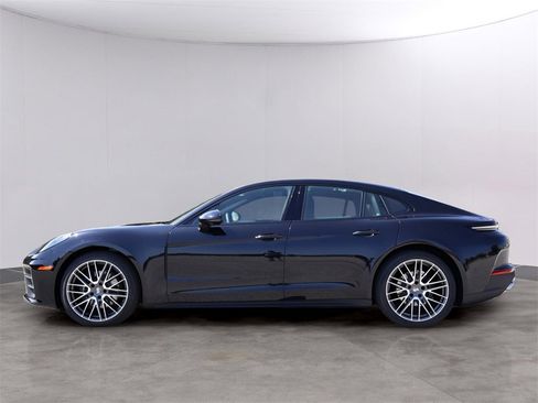 New 2025 Porsche Panamera image 2