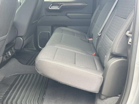 Used 2023 Chevrolet Silverado 1500 LT AWD/4WD image 12