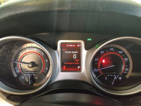 Used 2018 Dodge Journey SE w/ Connectivity Group FWD image 23