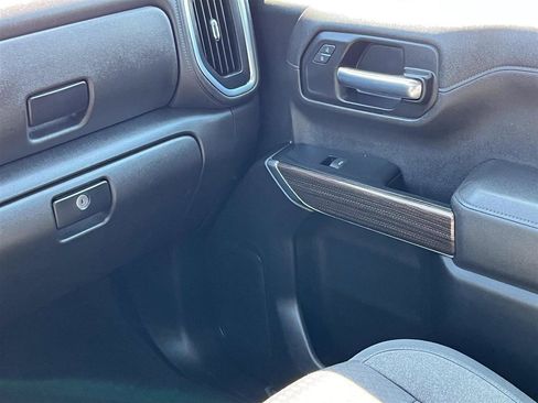 Used 2022 Chevrolet Silverado 1500 LT AWD/4WD image 19