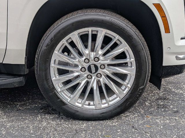 Certified 2025 Cadillac Escalade Premium Luxury AWD/4WD image 11