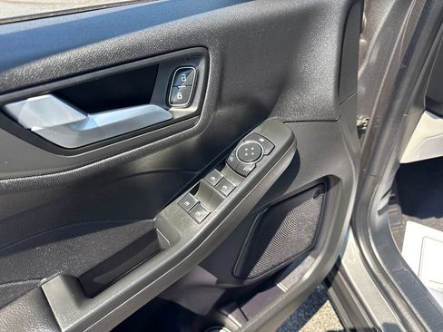 Used 2024 Ford Escape SE FWD image 25