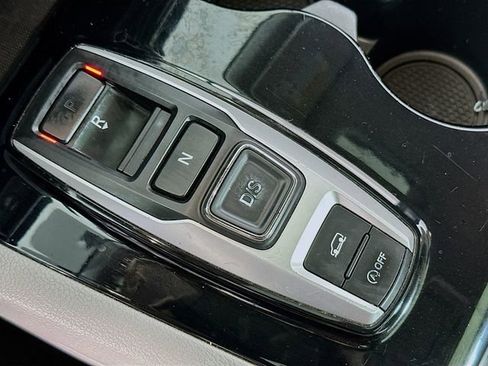 Used 2016 Honda Pilot Elite image 16