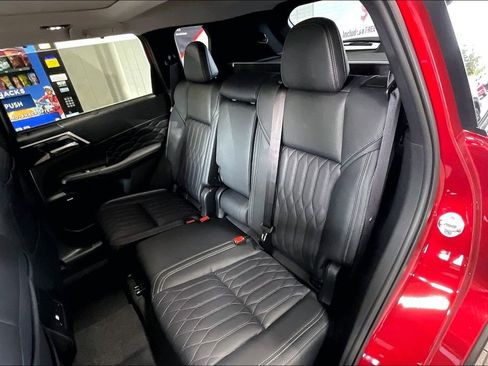 New 2026 Mitsubishi Outlander SEL FWD image 10