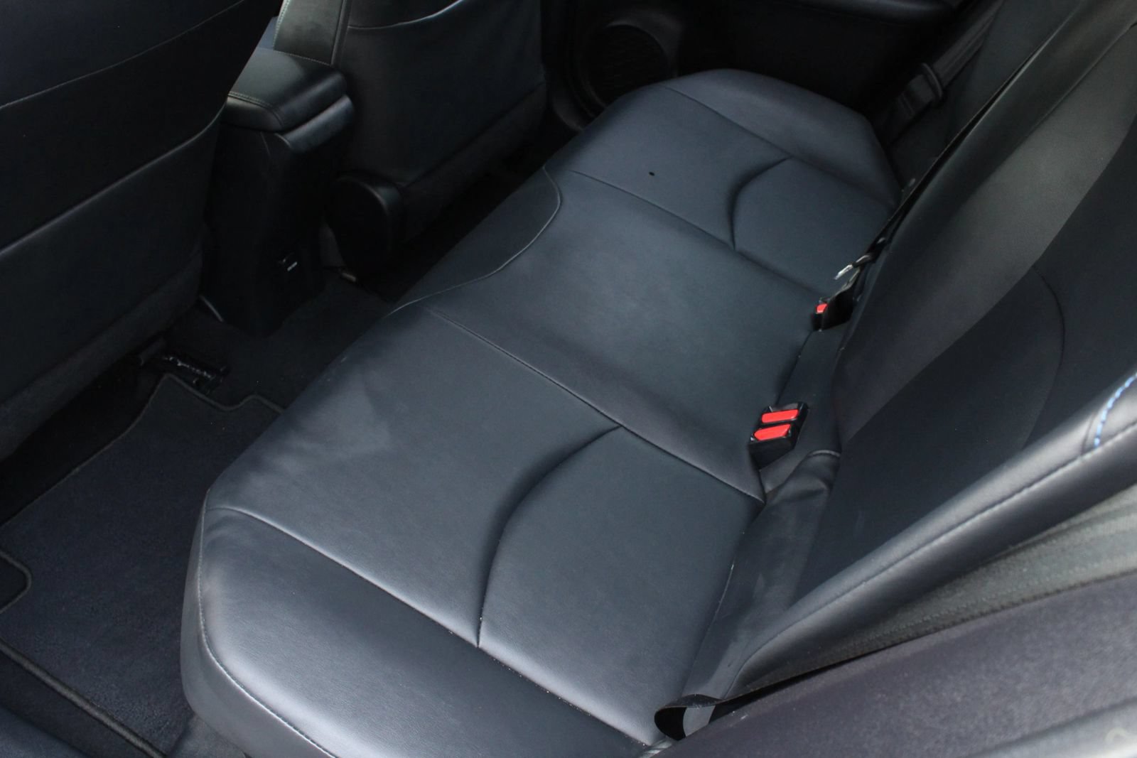 Used 2016 Toyota Prius Four Touring FWD image 19