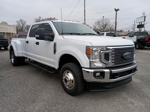 Used 2022 Ford F350 XLT image 3