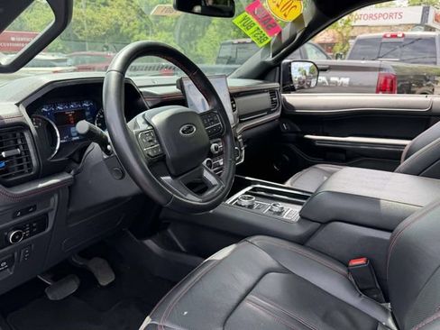 Used 2023 Ford Expedition Limited AWD/4WD image 10