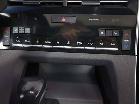 Used 2019 Toyota Avalon Limited image 52