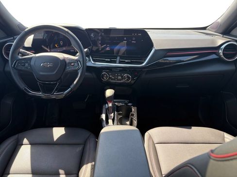 Certified 2026 Chevrolet Trax RS w/ Sunroof Package FWD image 12