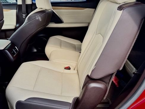 Used 2019 Lexus RX 350L FWD w/ Premium Package image 9